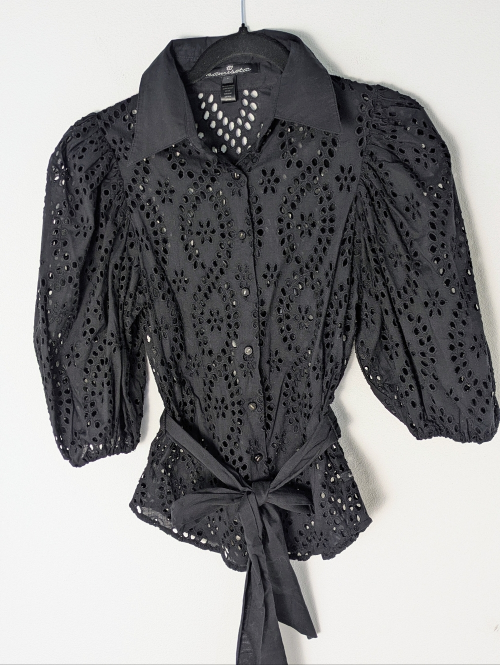 Kamiseta Black Eyelet Button Down Top Blouse Sz S Puff Sleeve Romantic Lace EUC